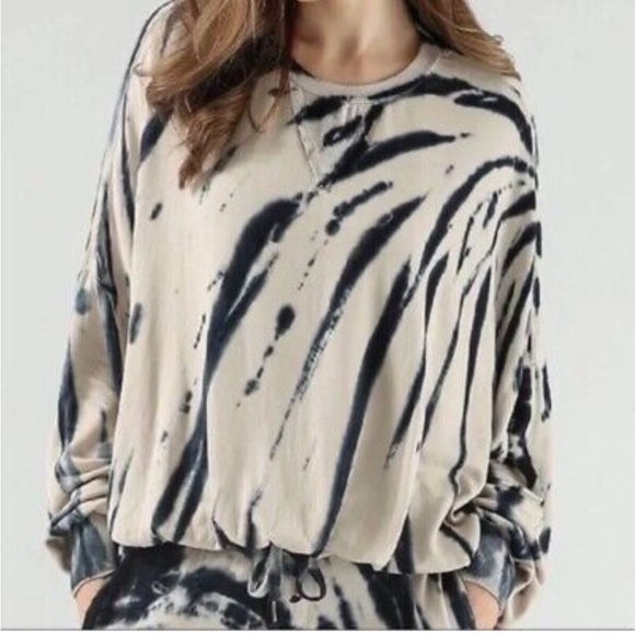 Young Fabulous & Broke Tops - Young Fabulous and Broke tie dye sweatshirt blue and cream Small 💙🖤🤍 NWOT